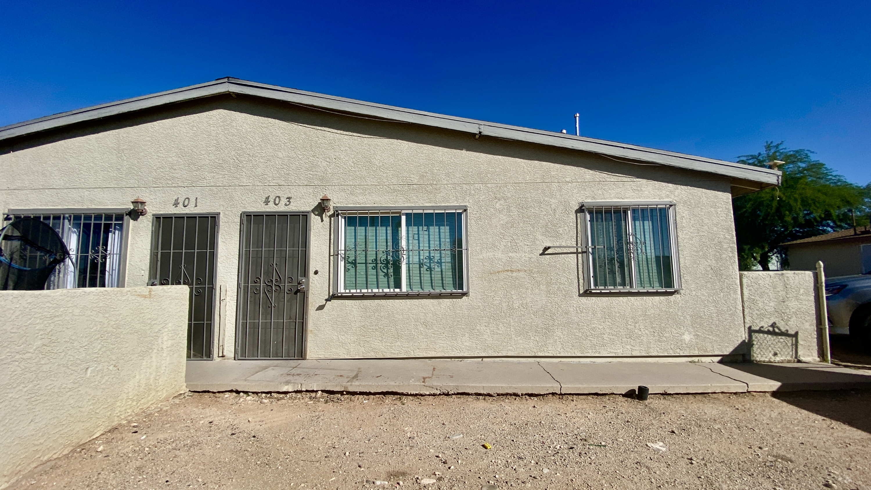 403 East Thoroughbred Street