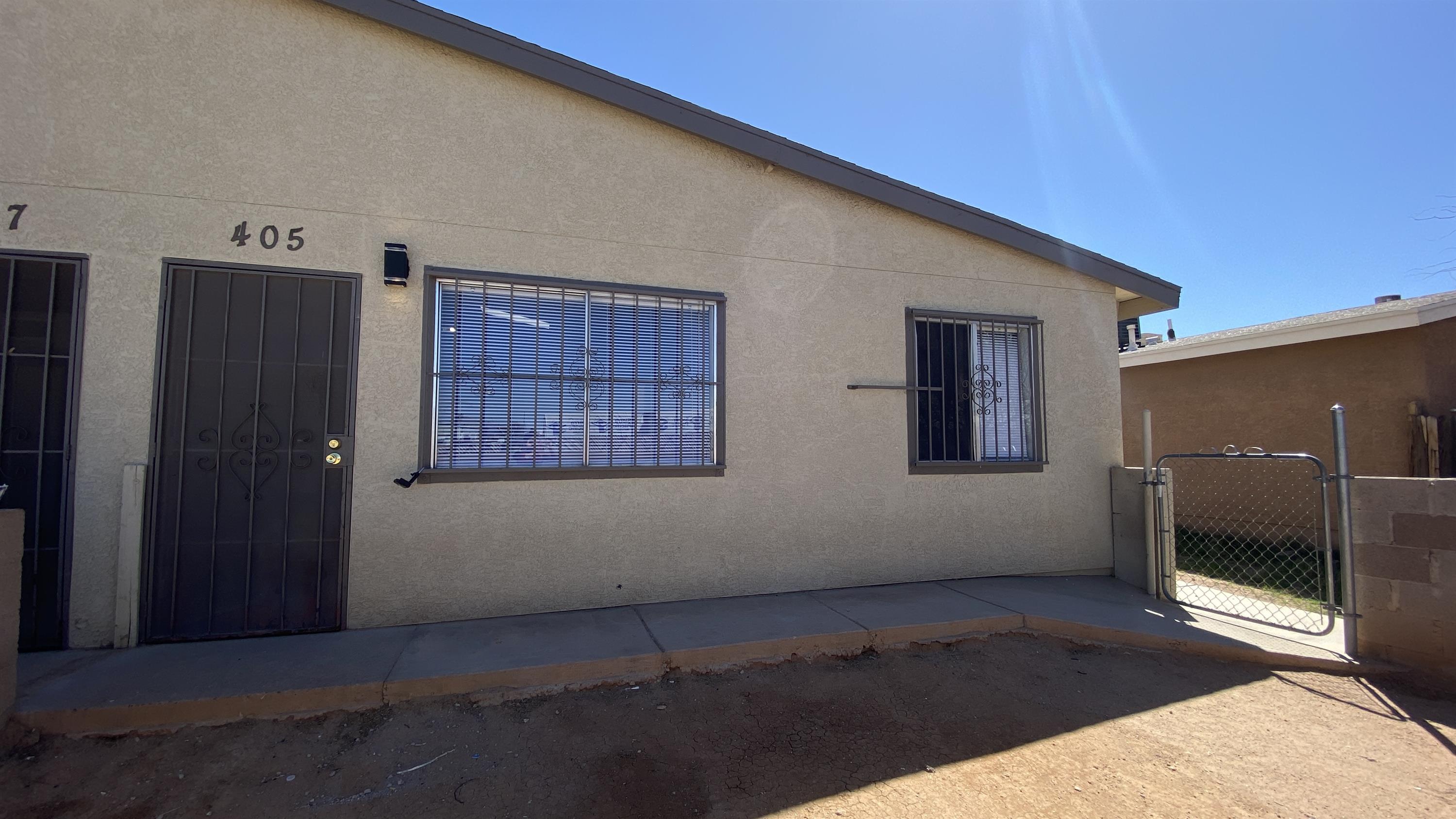 405 East Thoroughbred Street - 1