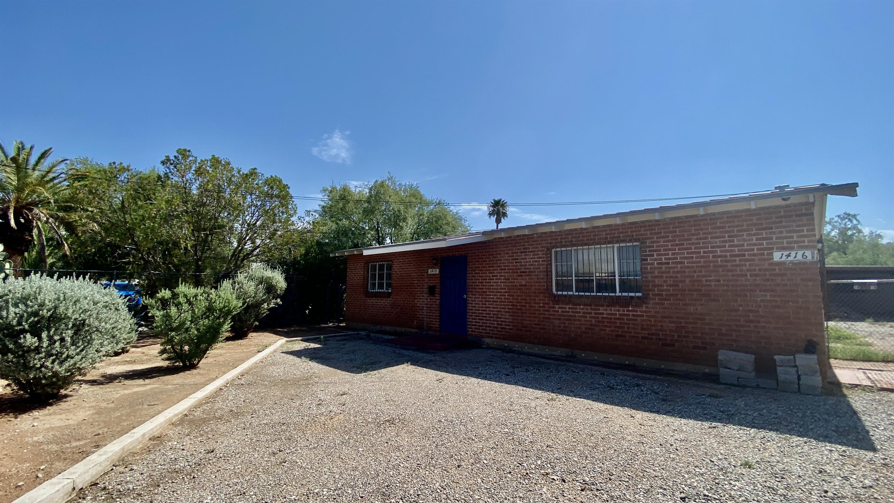 1418 North Jones Boulevard
